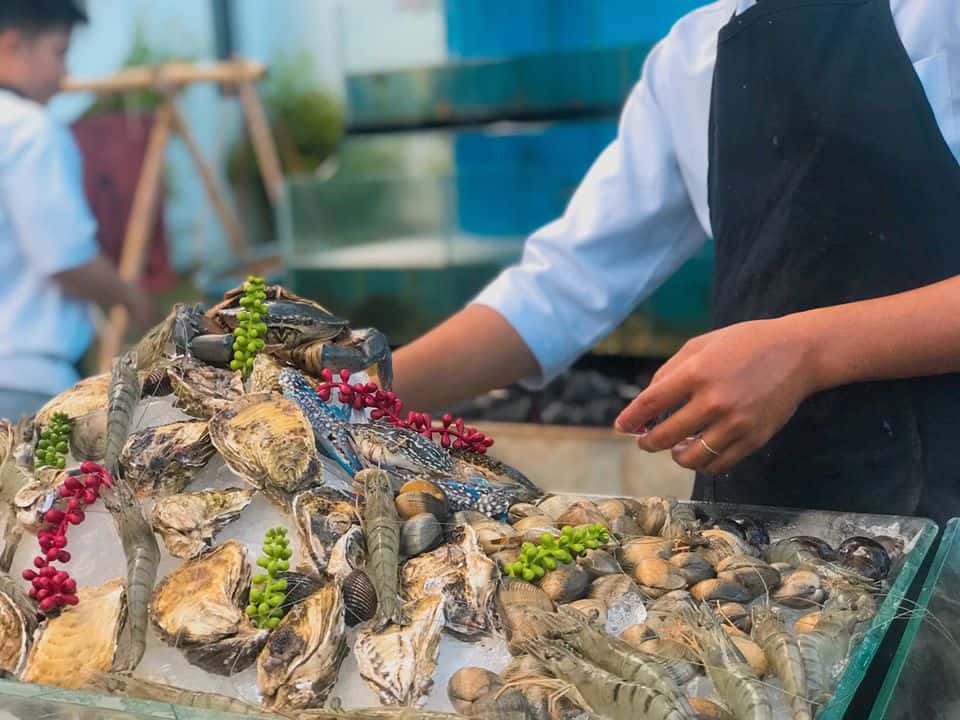 Chợ hải sản tươi sống tại Seaside Boutique Resort Quy Nhơn