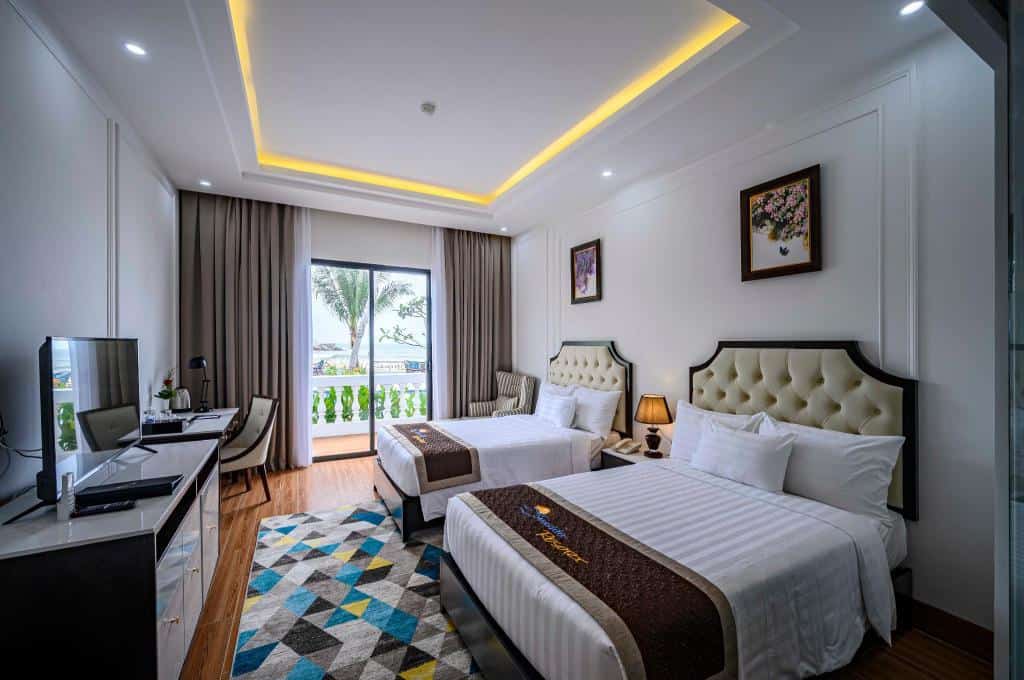 Phòng Grand Duluxe gồm 2 giường đơn với view biển tuyệt đẹp